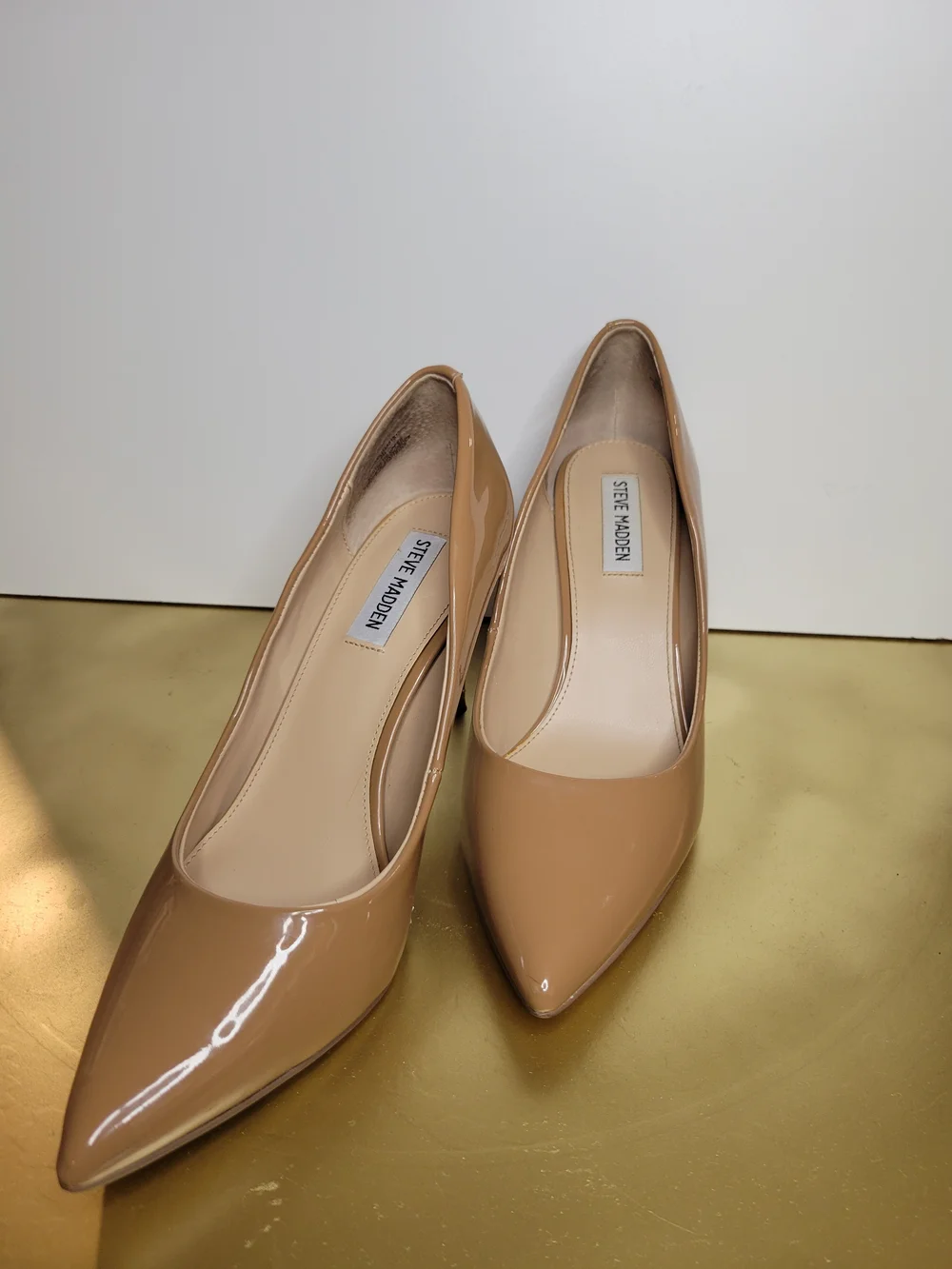 Steve Madden classic pointer